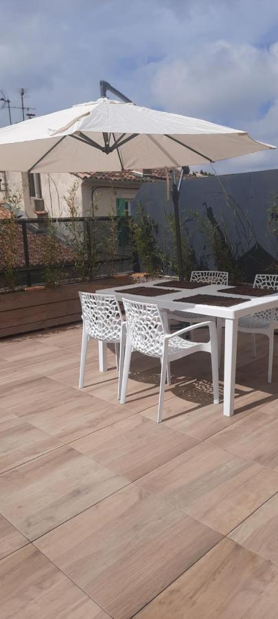 Studio Avec Terrasse آرْلْ المظهر الخارجي الصورة